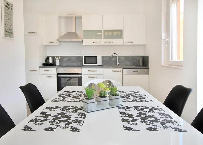 Lägenhet Bacan Family