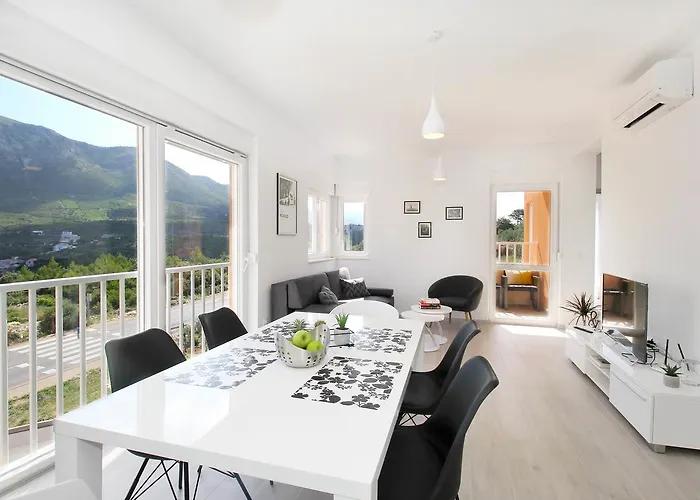 Bacan Family Lägenhet